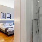 Amazing In The Center + Wifi Апартаменти *