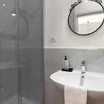 Amazing In The Center + Wifi Апартаменти Трієст