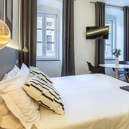 Amazing In The Center + Wifi Apartment Trieste